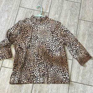 Vintage y2k leopard women’s size medium turtle neck 3/4 sleeve.